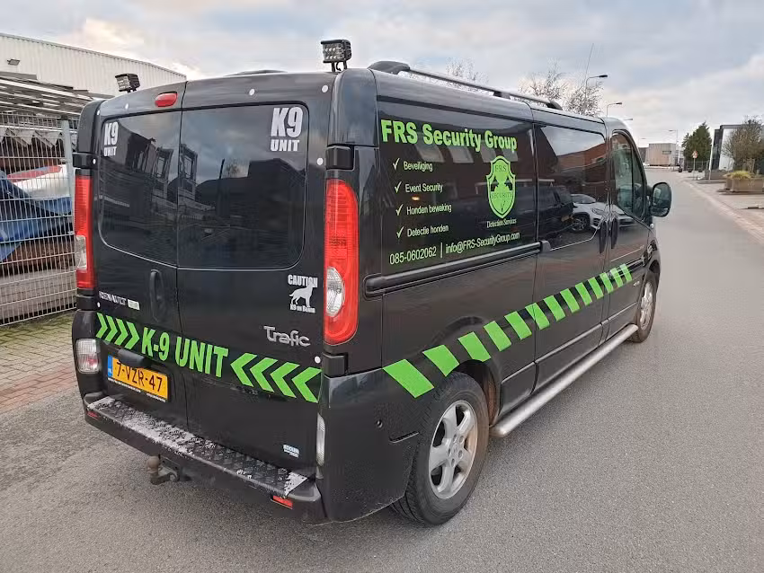 FRS Security Group | Beveiligingsbedrijf | Camerasystemen | Hondengeleider beveiliging |