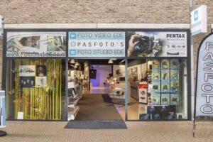 ID Pasfoto bij Foto Video Ede – zonder afspraak, direct klaar.