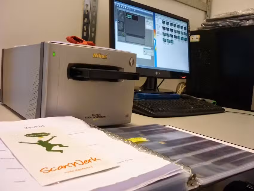 Scanwinkel, Scannen van oude beelddragers zoals dia&rsquo;s en negatieven