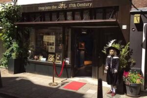 The milkmaid project | 17th Century portrait photo studio Amsterdam